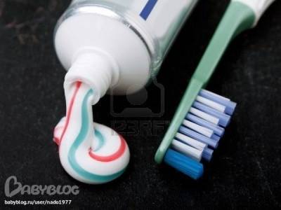 Зубная щетка для человека